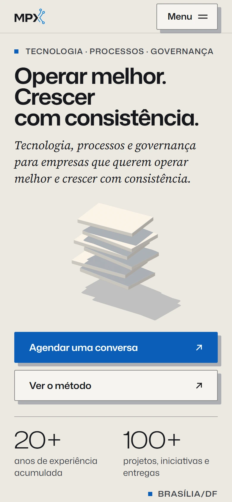 Site da MPX Soluções em TI em tela de celular.